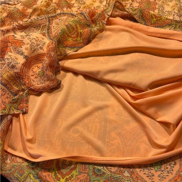 Beautiful Liz Claiborne Bohemian Peach Floral Tunic Top - Picture 9 of 9